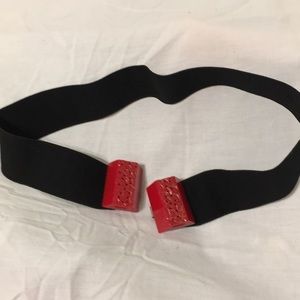 VINTAGE STRETCHY RED BUCKLE BELT